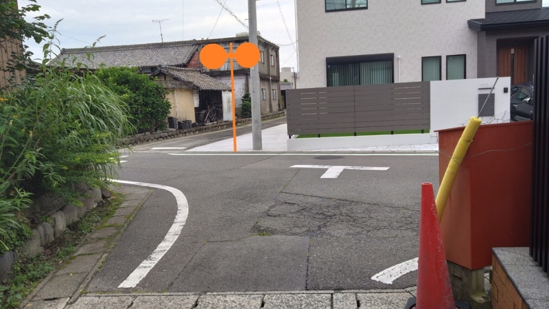 事故が起きるまでカーブミラーを再設置しない愛西市